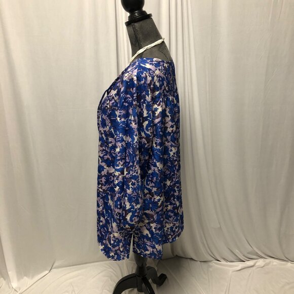 White Stag Blouse Womens Size XL 16-18 Blue Lavender Floral Lightweight Top - Picture 3 of 6